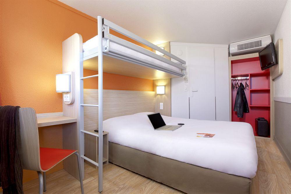 พรีเมียร์ คลาส วีลแป็งต์ - ปาร์ค เด เอ็กซ์โปซิชิยง Hotel วิลล์แป็ง ภายนอก รูปภาพ